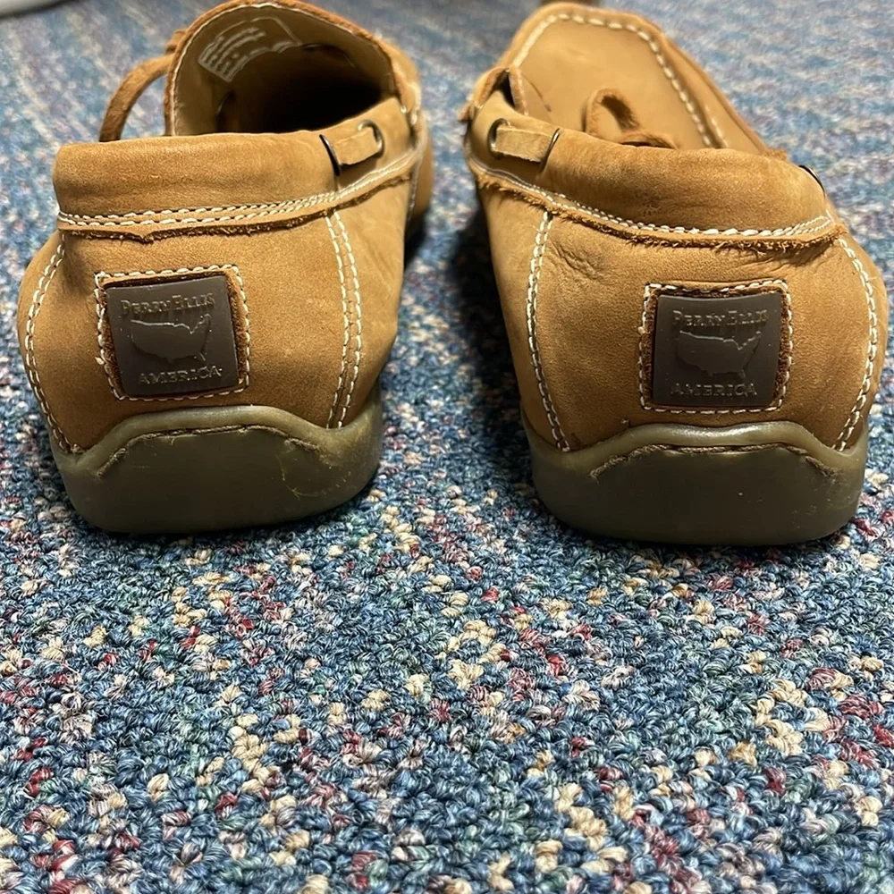 Preloved Mens Perry Ellis Boat Shoes size 8